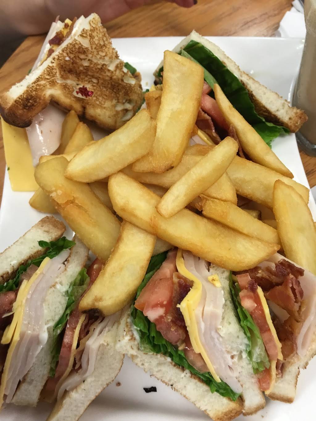 Myra Harbor Cafe | cafe | 1396 SE 17th St, Fort Lauderdale, FL 33316, USA | 9544670363 OR +1 954-467-0363