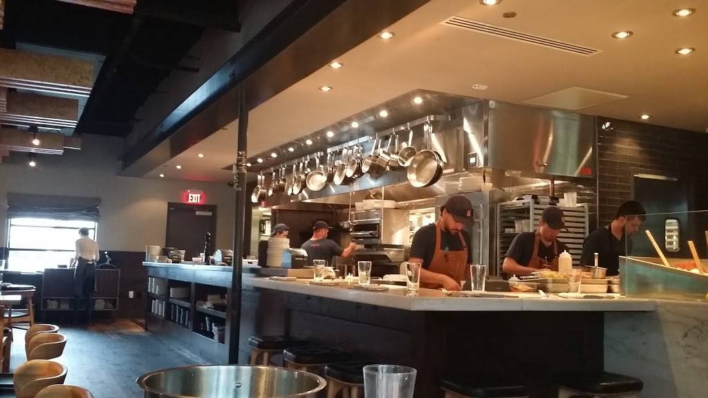 Lukes Kitchen and Bar | restaurant | 640 S Orlando Ave, Maitland, FL 32751, USA | 4076742400 OR +1 407-674-2400