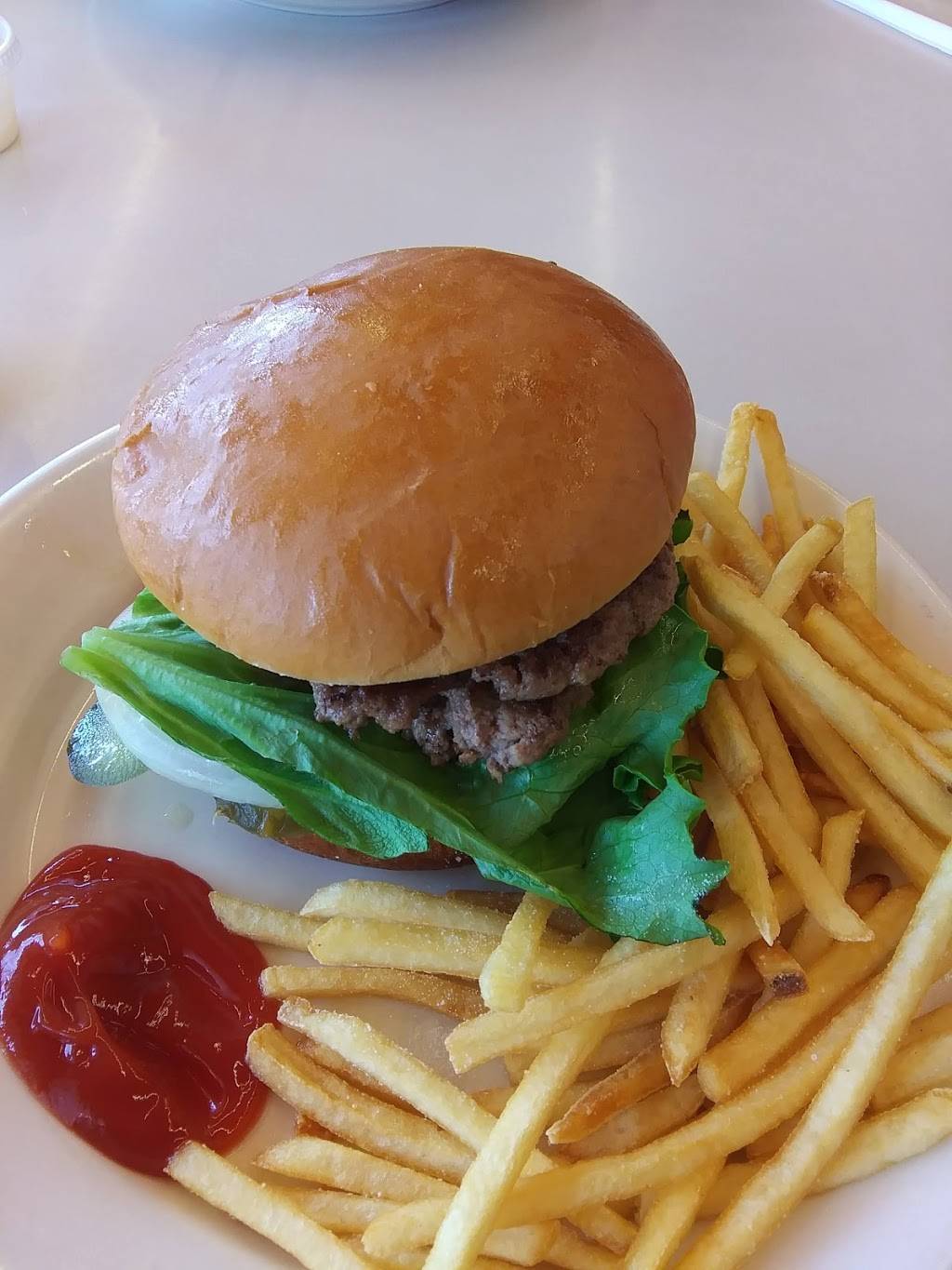 Steak n Shake | restaurant | 700 Market Pl Blvd, Locust Grove, GA 30248, USA | 6788462270 OR +1 678-846-2270