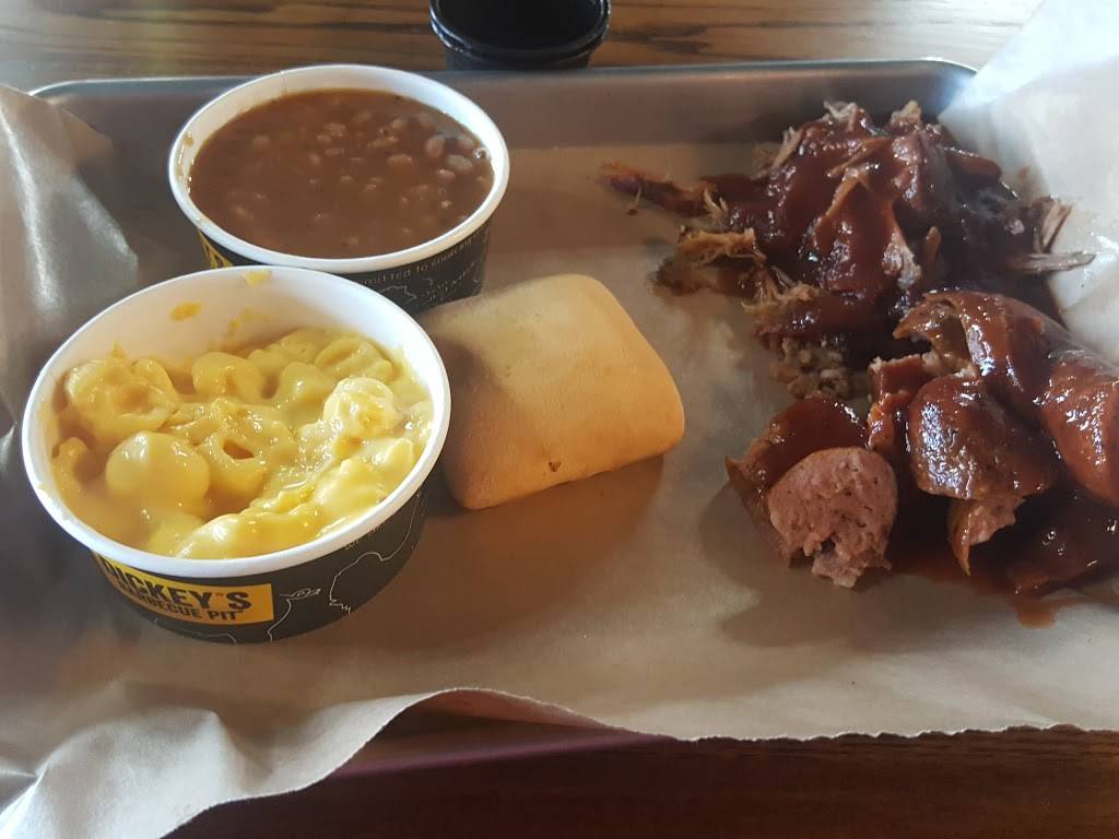 Dickeys Barbecue Pit | restaurant | 29 N 42nd Ave, Brighton, CO 80601, USA | 7206340255 OR +1 720-634-0255