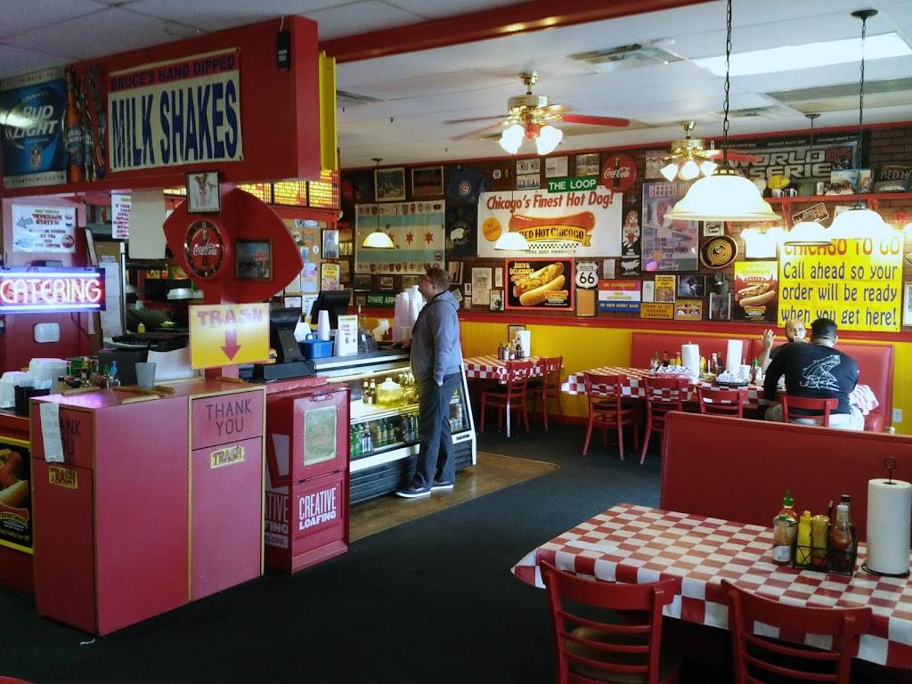 Bruces Chicago Grill & Dog House | restaurant | 7733 Ulmerton Rd, Largo, FL 33771, USA | 7275241146 OR +1 727-524-1146