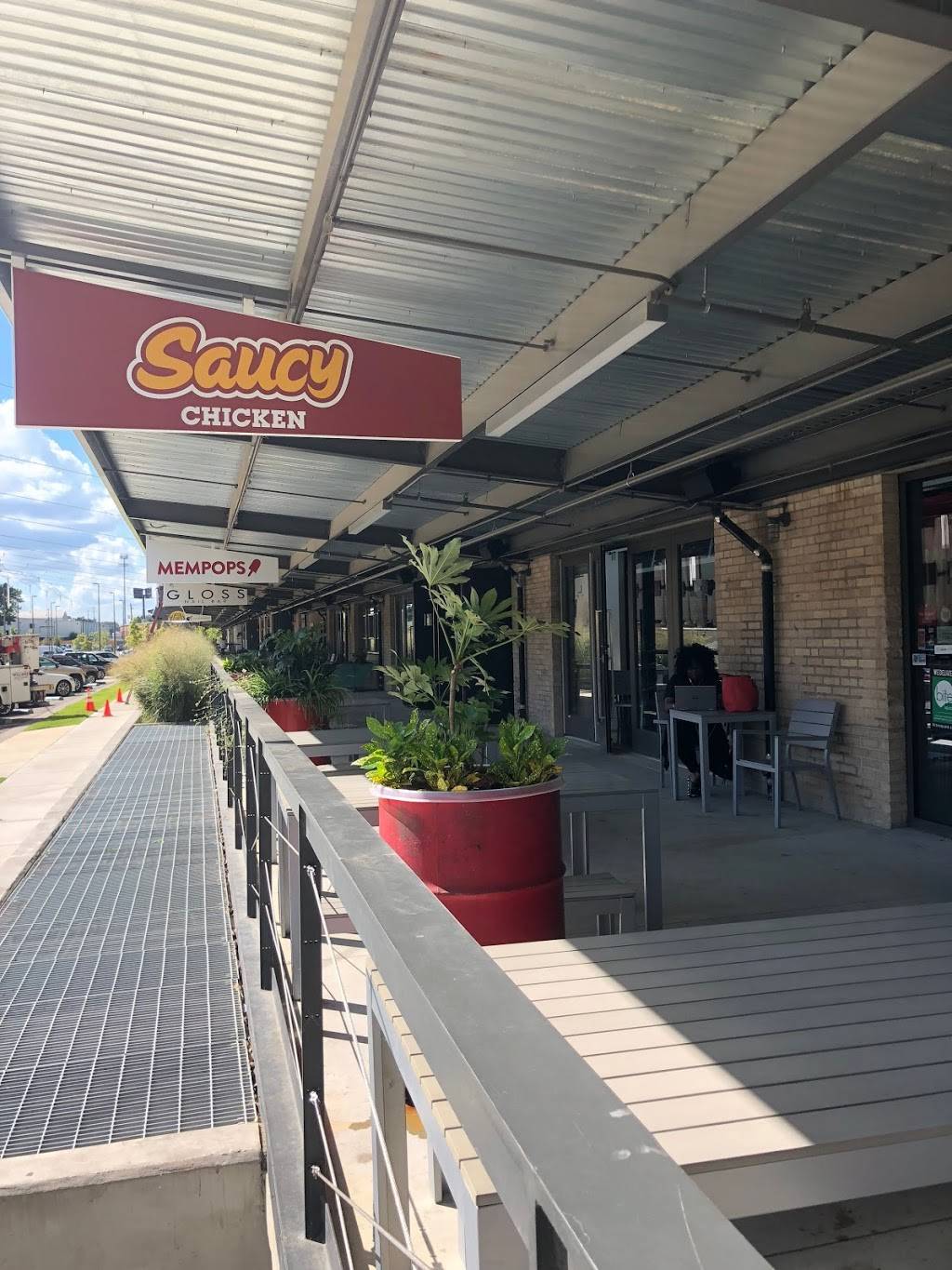 Saucy Chicken | meal takeaway | 1350 Concourse Ave #137, Memphis, TN 38104, USA | 9012033838 OR +1 901-203-3838