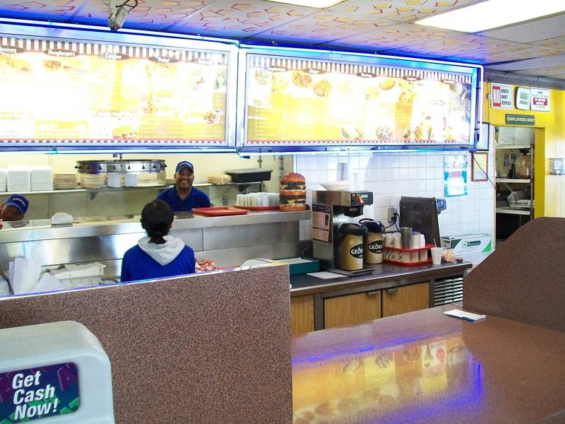 Angelos Burgers | restaurant | 10990 Atlantic Ave, Lynwood, CA 90262, USA | 3106392666 OR +1 310-639-2666