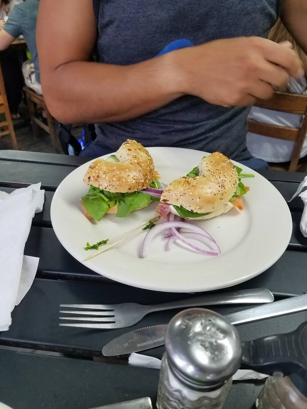 Black Magic Cafe | cafe | 103 W Erie Ave, Folly Beach, SC 29439, USA | 8436330025 OR +1 843-633-0025