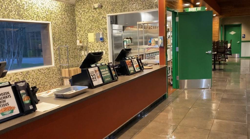 Wingstop | restaurant | 3209 Avent Ferry Rd, Raleigh, NC 27606, USA | 9199774010 OR +1 919-977-4010