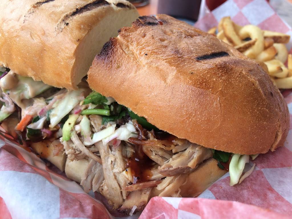 Lil Piggys Bar-B-Q | meal delivery | 1201 1st St, Coronado, CA 92118, USA | 6195220217 OR +1 619-522-0217