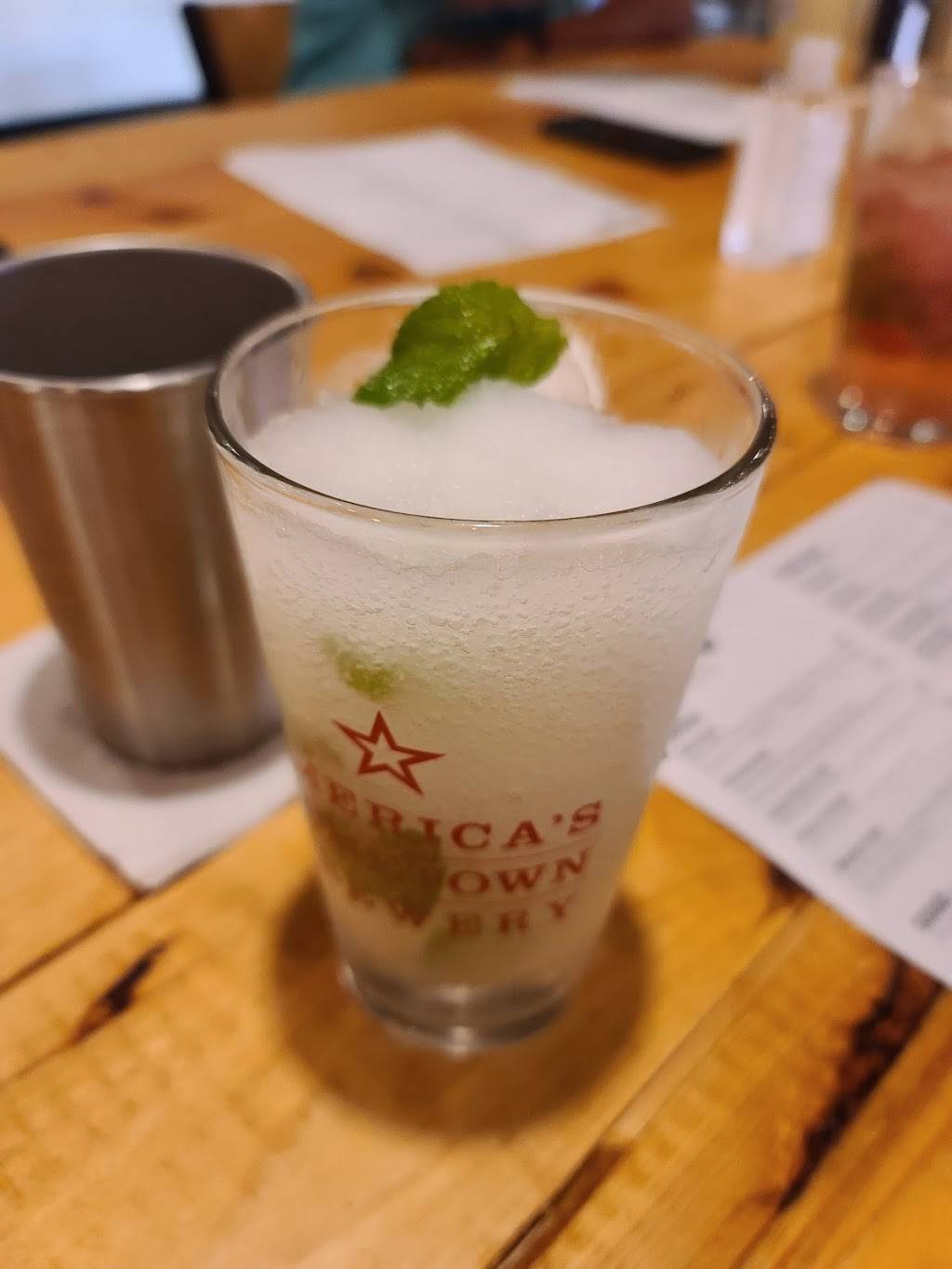 Pour Bar & Lounge | night club | 485 Springfield St, Feeding Hills, MA 01030, USA | 4132099934 OR +1 413-209-9934