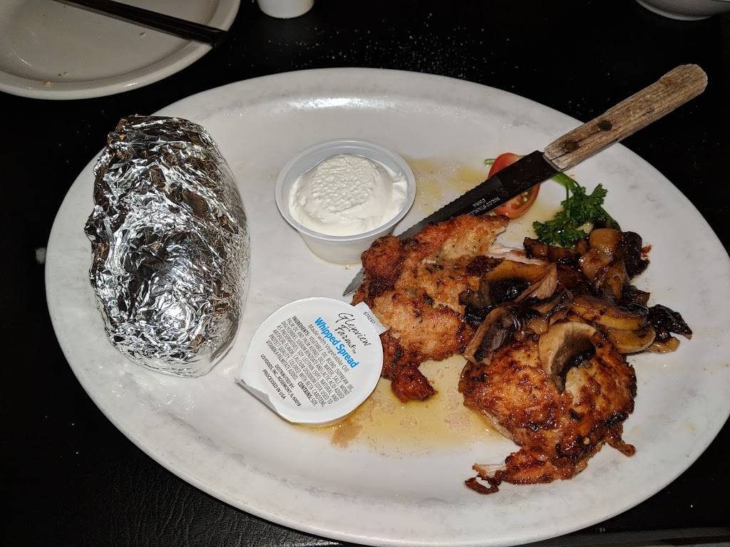 Mulligans Restaurant & Pub | restaurant | 1575 W 275 N, Angola, IN 46703, USA | 2608338899 OR +1 260-833-8899