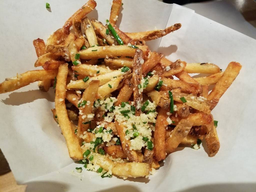 Hopdoddy Burger Bar | restaurant | 2600 Hoppe Trail, Round Rock, TX 78681, USA | 5123102337 OR +1 512-310-2337