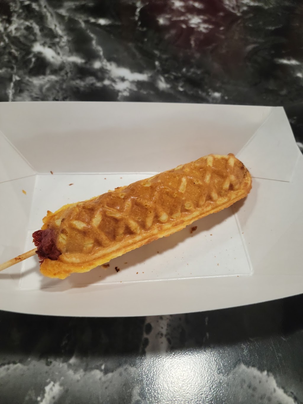 Lucky Dogs | restaurant | 1800 State St, Quincy, IL 62301, USA | 2179198990 OR +1 217-919-8990