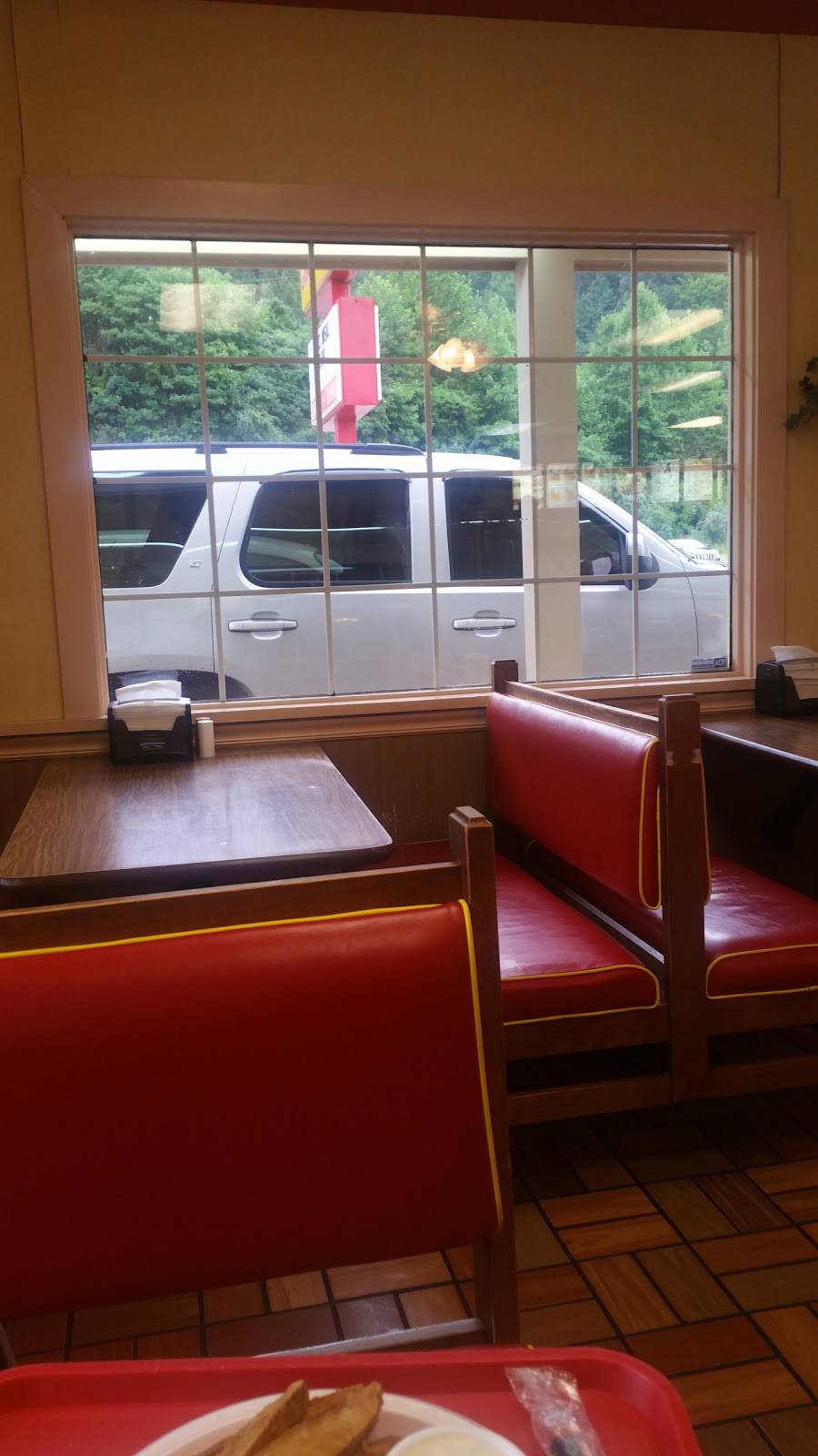 Lees Famous Recipe Chicken | restaurant | 789 Jenkins Rd, Whitesburg, KY 41858, USA | 6066334305 OR +1 606-633-4305