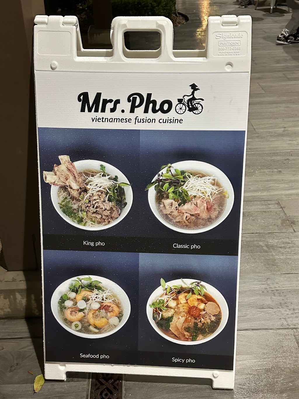 Mrs. Pho | restaurant | PV32, 2045 Diamond Blvd, Concord, CA 94520, USA | 9253751422 OR +1 925-375-1422