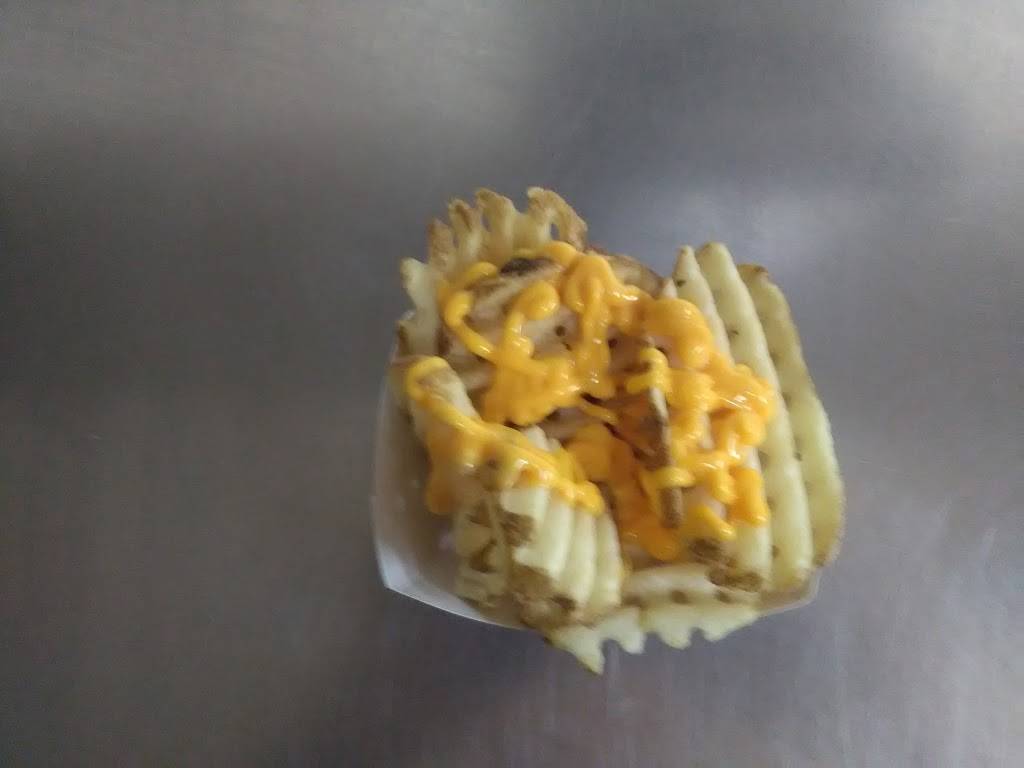 Mr Hero | meal takeaway | 717 E Erie Ave, Lorain, OH 44052, USA | 4402883150 OR +1 440-288-3150