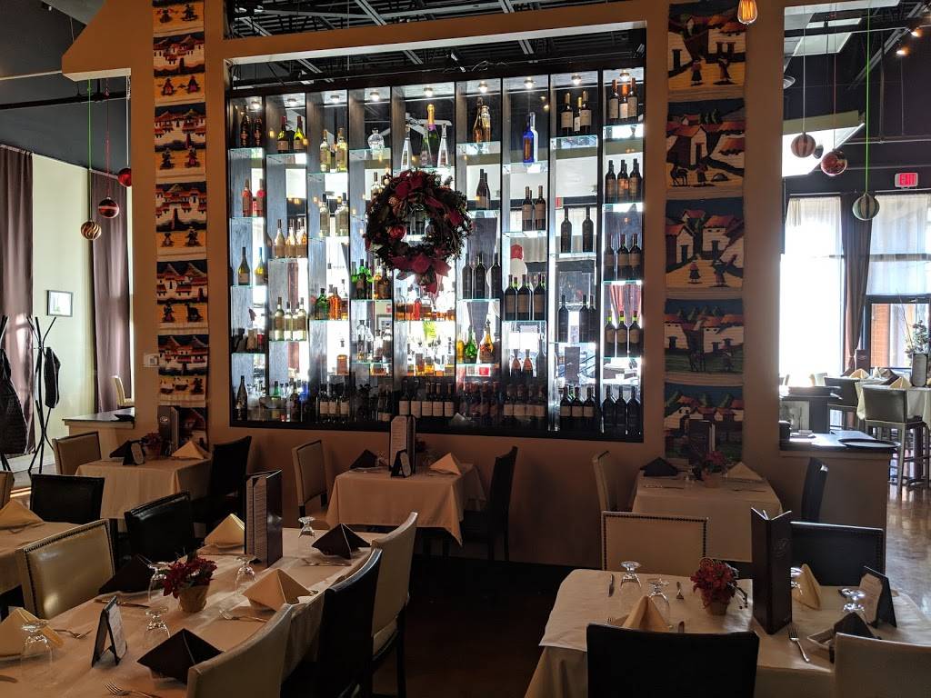 Rios Addison | restaurant | 1600 W Lake St UNIT 102, Addison, IL 60101, USA | 6307733370 OR +1 630-773-3370