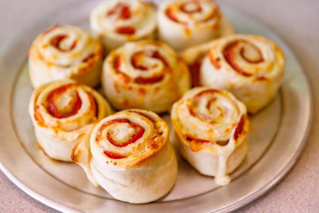 Capios Pizzeria & Restaurant | restaurant | 1259 Middle Country Rd, Middle Island, NY 11953, USA | 6313455454 OR +1 631-345-5454