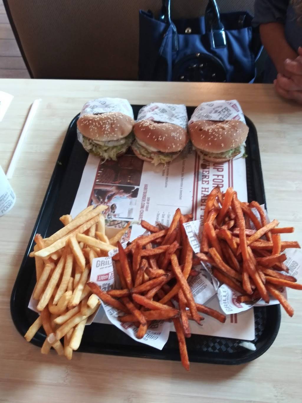 The Habit Burger Grill | restaurant | 5560 N Military Trl, Boca Raton, FL 33496, USA | 5612418466 OR +1 561-241-8466