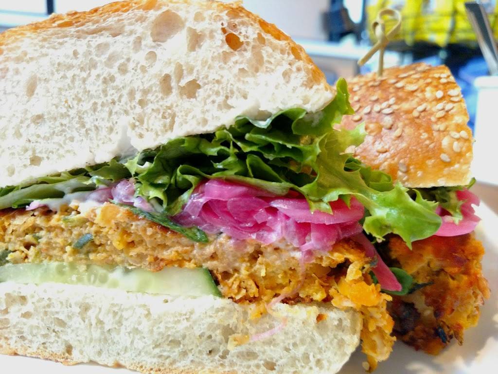 The Plate | restaurant | 2, 10 Bassett St, Milton, MA 02186, USA | 6176903494 OR +1 617-690-3494