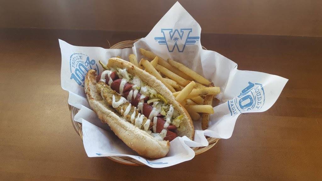 Wild Wing | restaurant | 650 Wellington St E, Aurora, ON L4G 0K3, Canada | 9055036650 OR +1 905-503-6650