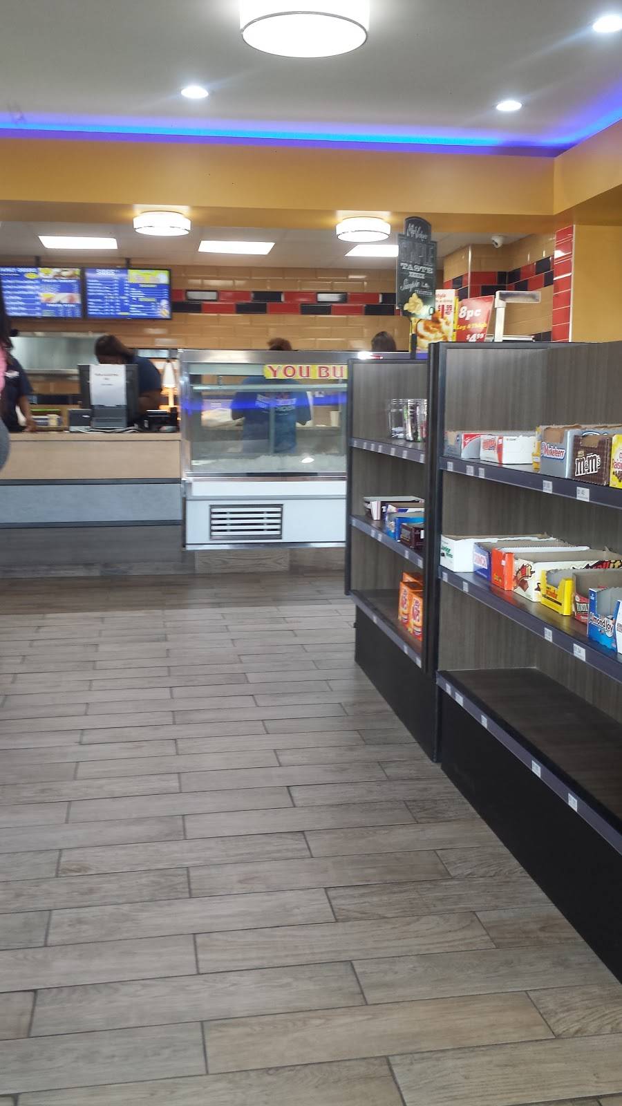 Captain Jays Fish & Chicken | meal takeaway | 13500 W Nine Mile Rd, Oak Park, MI 48237, USA | 2482067898 OR +1 248-206-7898