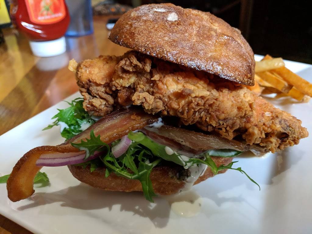 Freddy Valentines Public House | restaurant | 134 W Jefferson St, Spring Green, WI 53588, USA | 6085880220 OR +1 608-588-0220