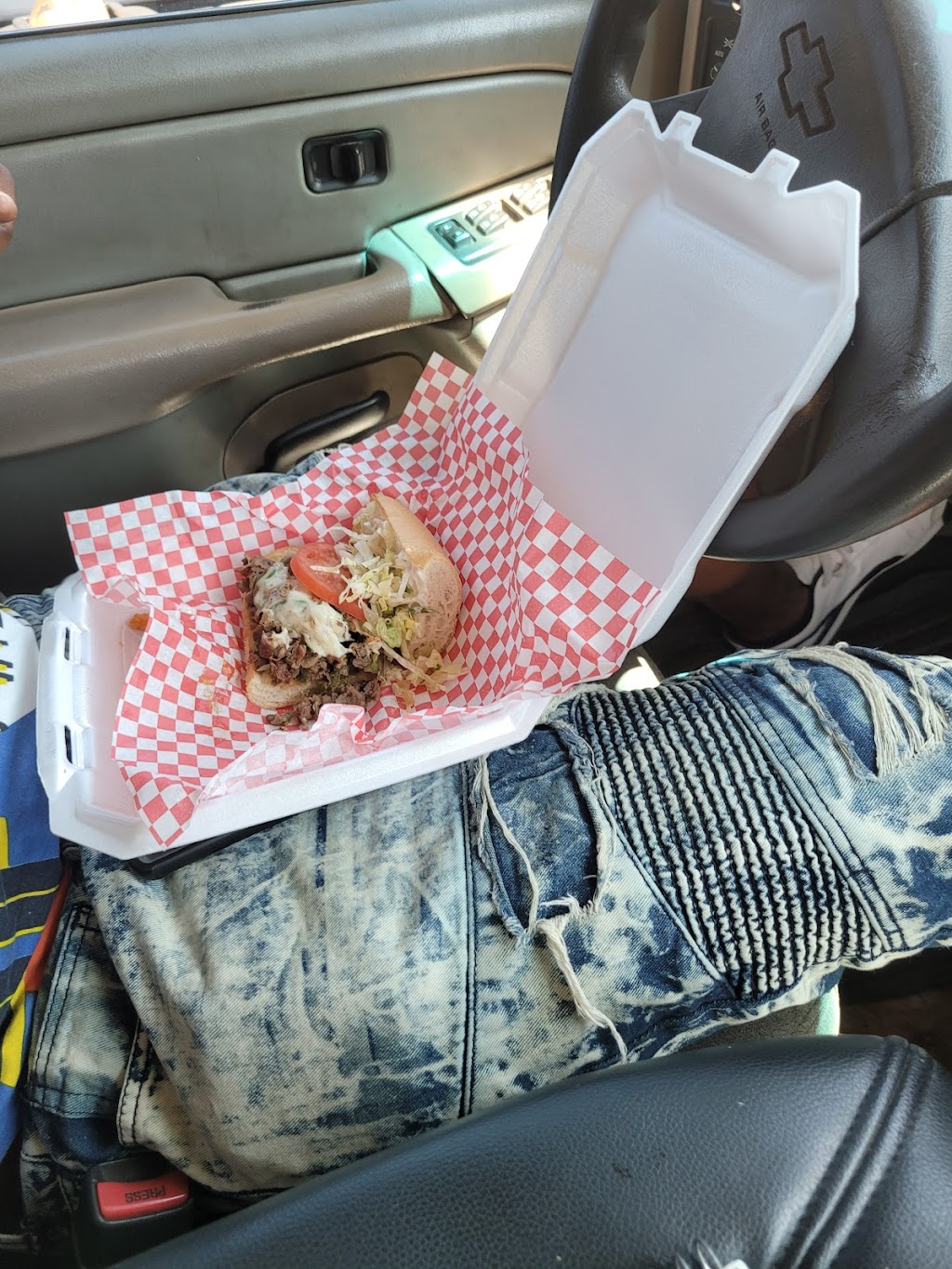 K & J Subs and Seafood | restaurant | 3317 Hardy St #10, Hattiesburg, MS 39401, USA | 6016207715 OR +1 601-620-7715