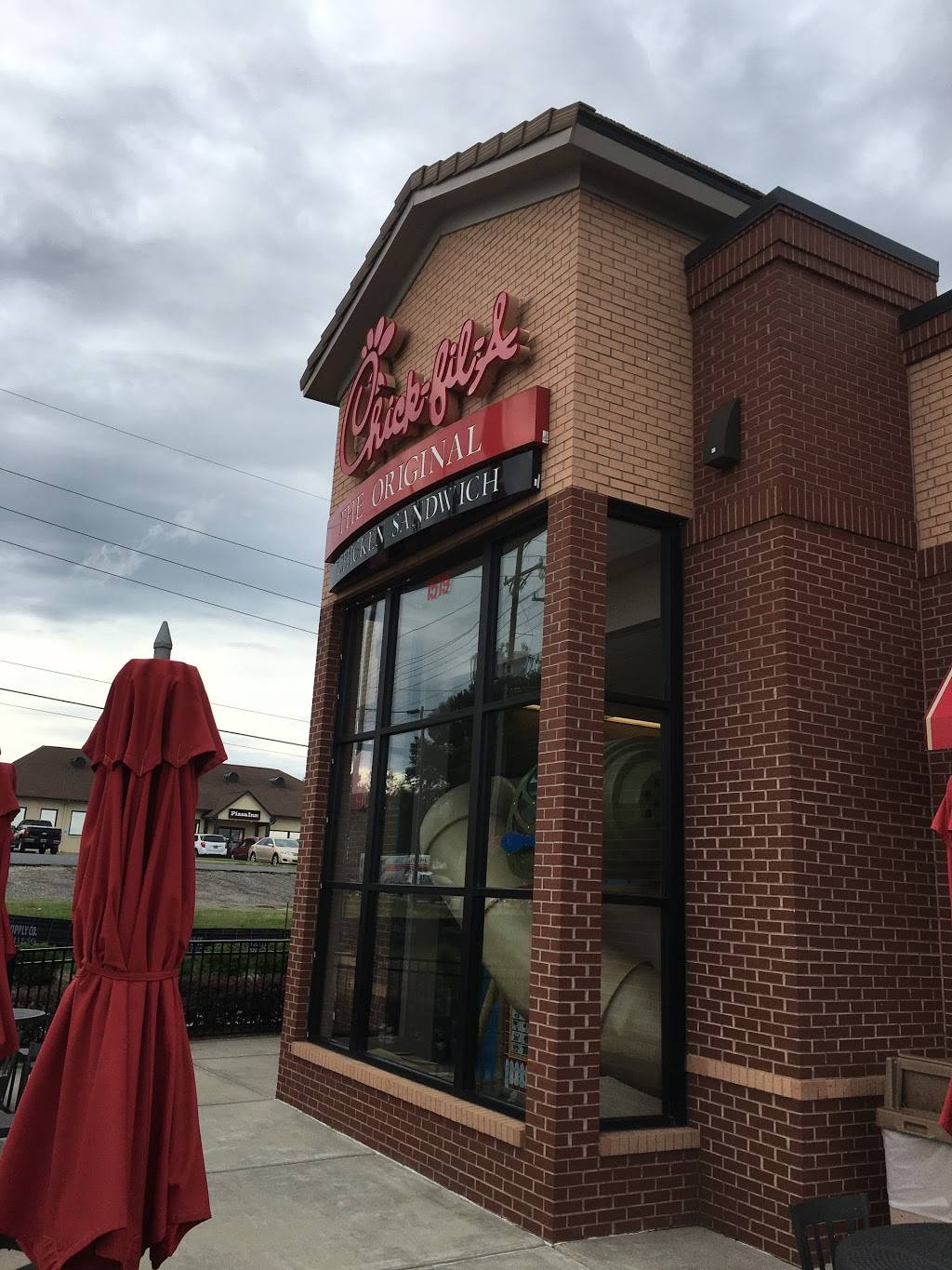 Chick-fil-A | restaurant | 1519 E Main St, Duncan, SC 29334, USA | 8644860311 OR +1 864-486-0311