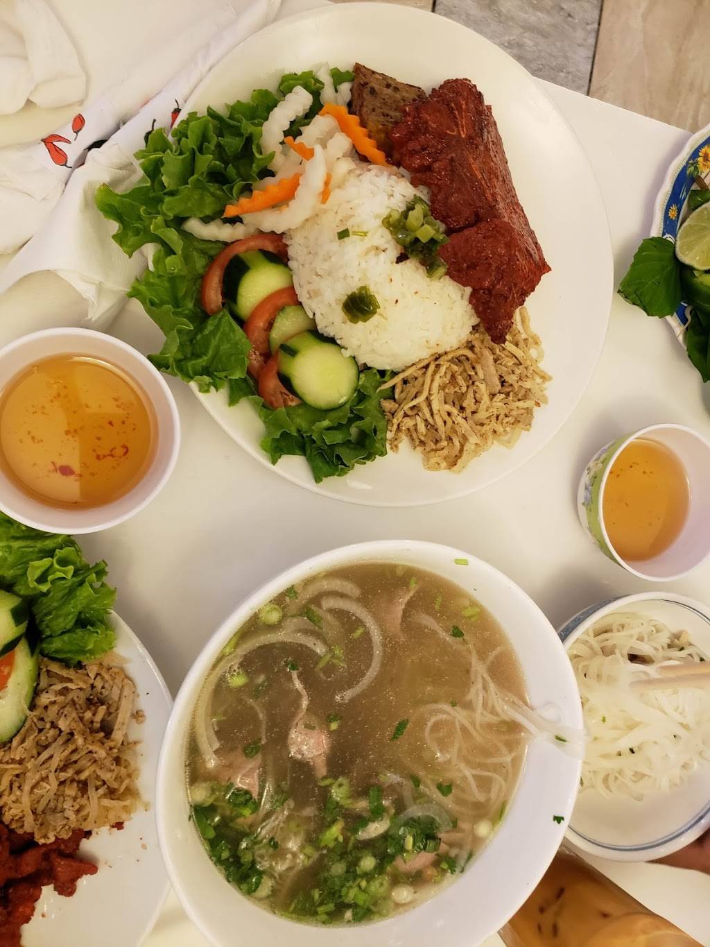 Kien Giang Restaurant | restaurant | 5825 Charlotte Pike, Nashville, TN 37209, USA | 6153531250 OR +1 615-353-1250