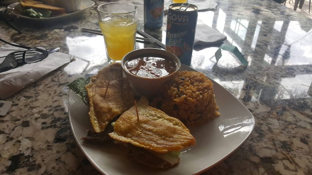 La Bruquena | restaurant | 2726 W Division St, Chicago, IL 60622, USA | 7732762915 OR +1 773-276-2915