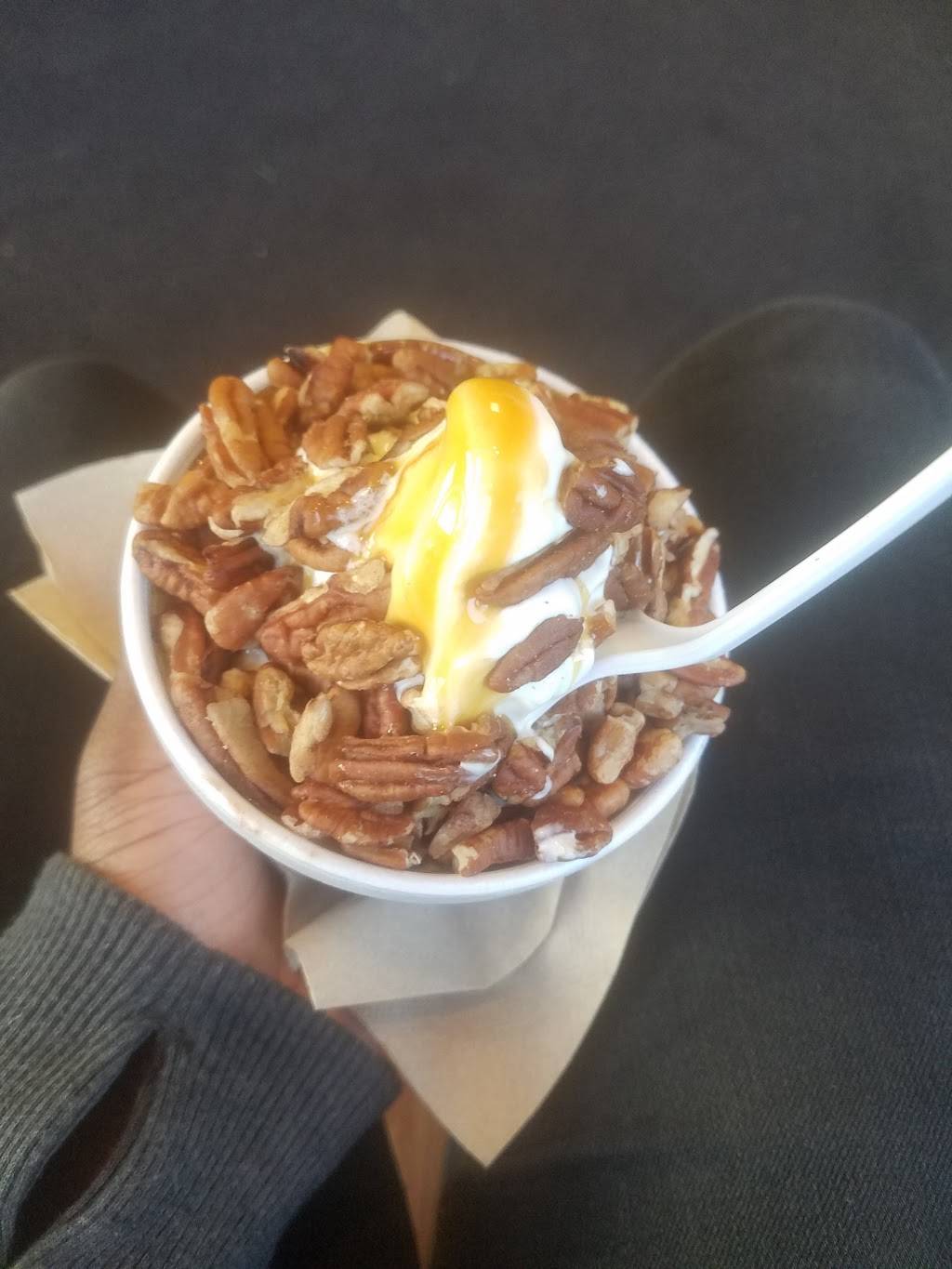 Freds Frozen Custard & Grill | restaurant | 4726 W Vliet St, Milwaukee, WI 53208, USA | 4147716270 OR +1 414-771-6270