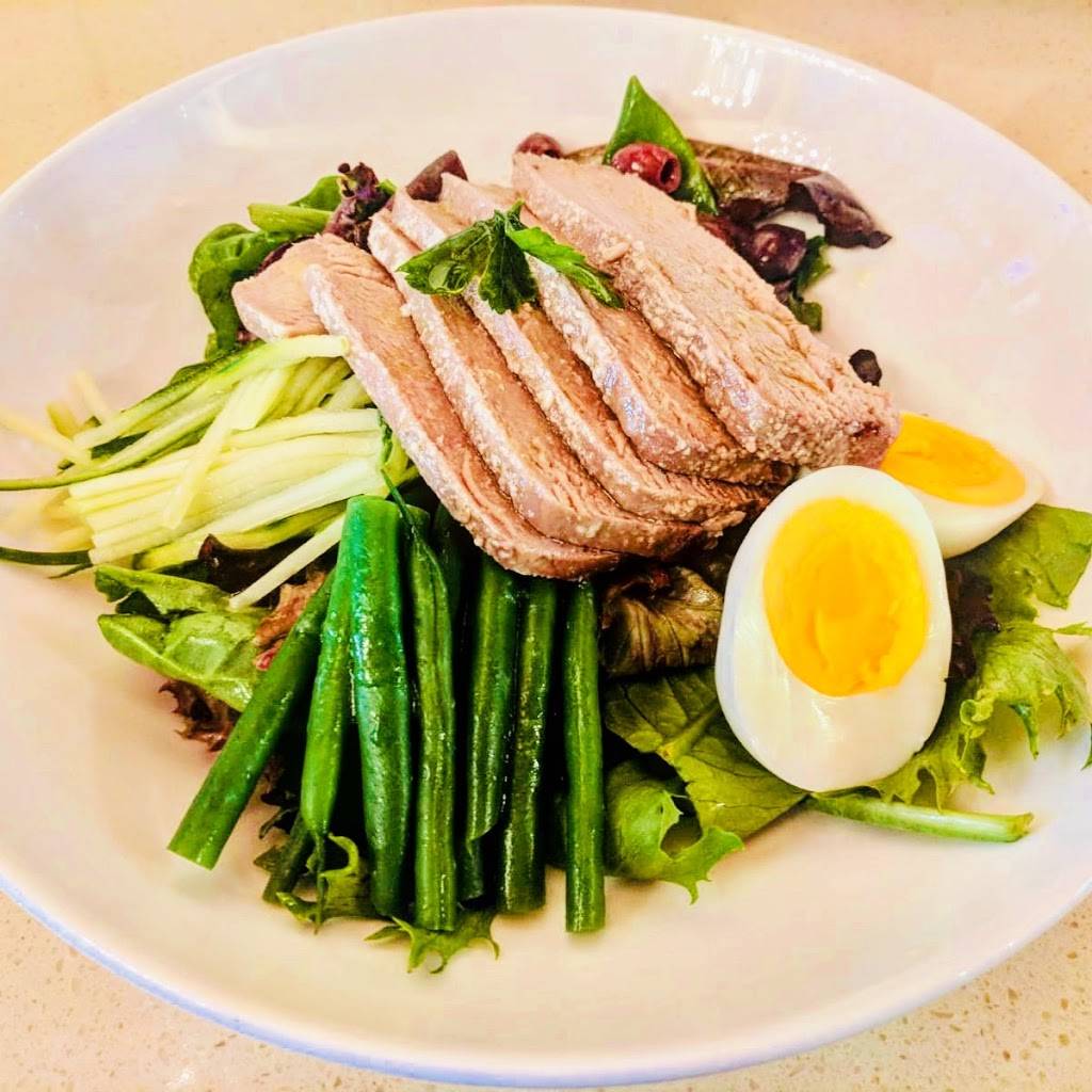 Le Privé | restaurant | 626 10th Ave, New York, NY 10036, USA | 2128372795 OR +1 212-837-2795