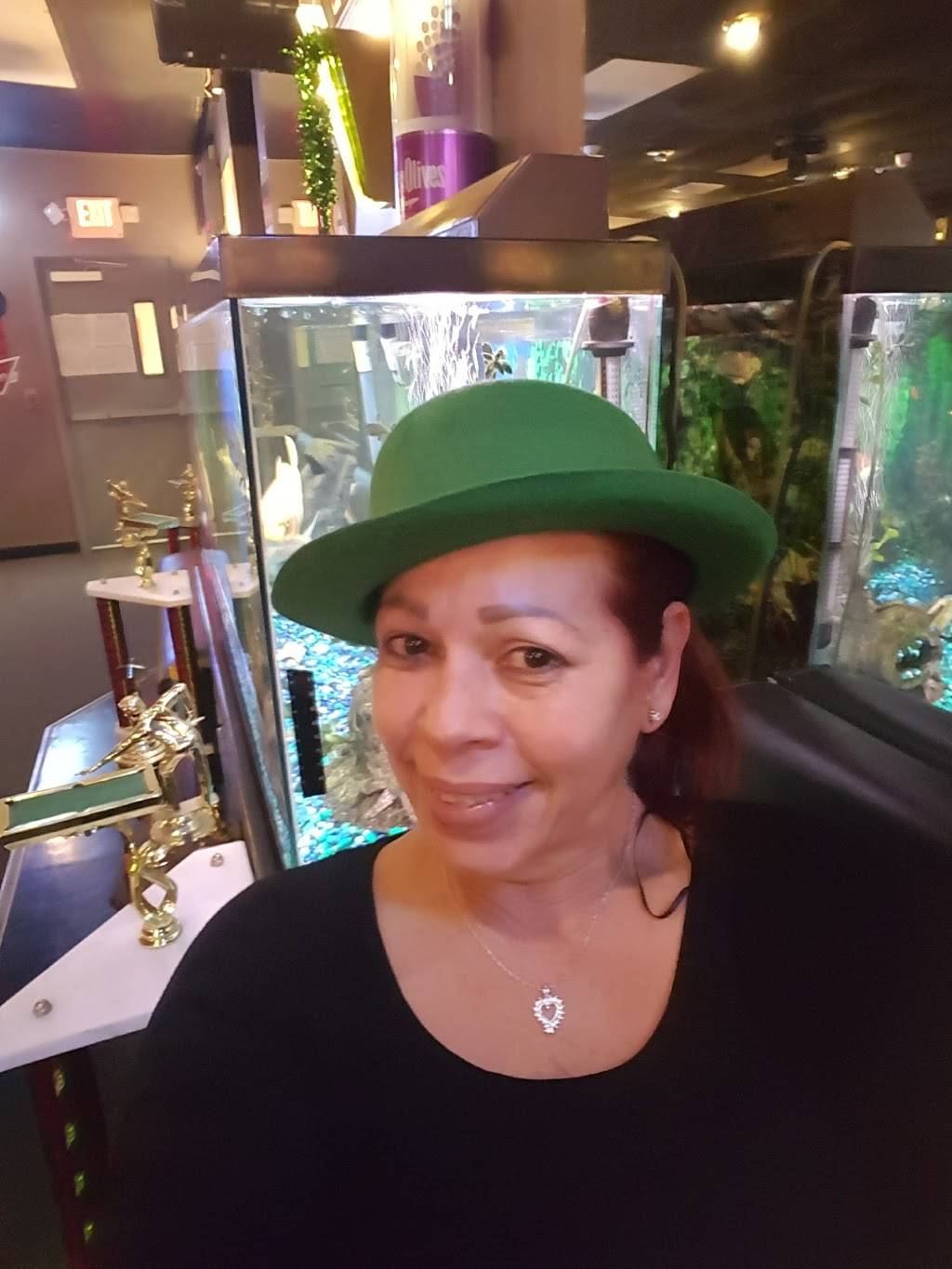 Underground Billards | restaurant | 930 Plainfield St, Johnston, RI 02919, USA | 4013315291 OR +1 401-331-5291