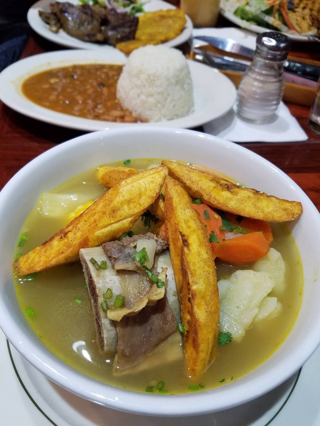 El Sabroso Coffee Shop | restaurant | 64-04 Roosevelt Ave, Woodside, NY 11377, USA | 7184240001 OR +1 718-424-0001