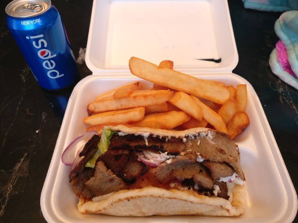 Hells Kitchen | restaurant | 1290 Deer Park Ave, North Babylon, NY 11703, USA | 6315221666 OR +1 631-522-1666