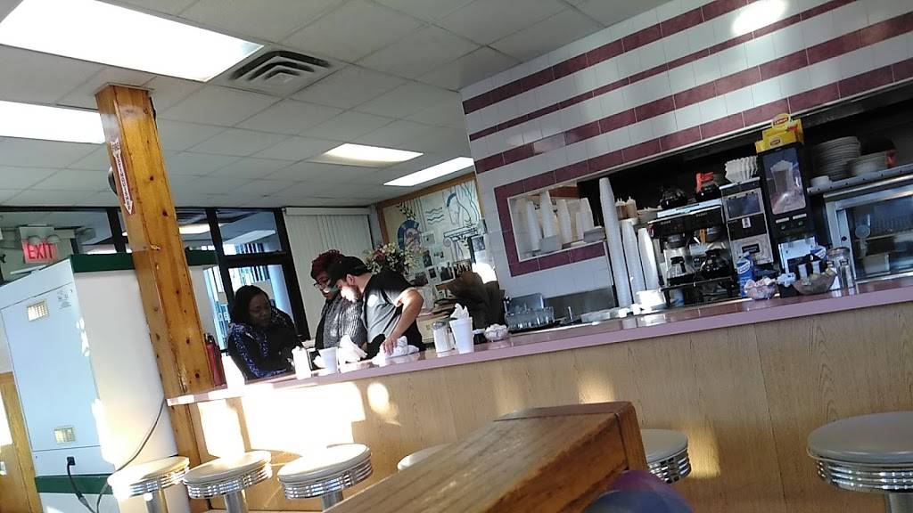 L & G Restaurant | restaurant | 2632 E 75th St, Chicago, IL 60649, USA | 7733743098 OR +1 773-374-3098