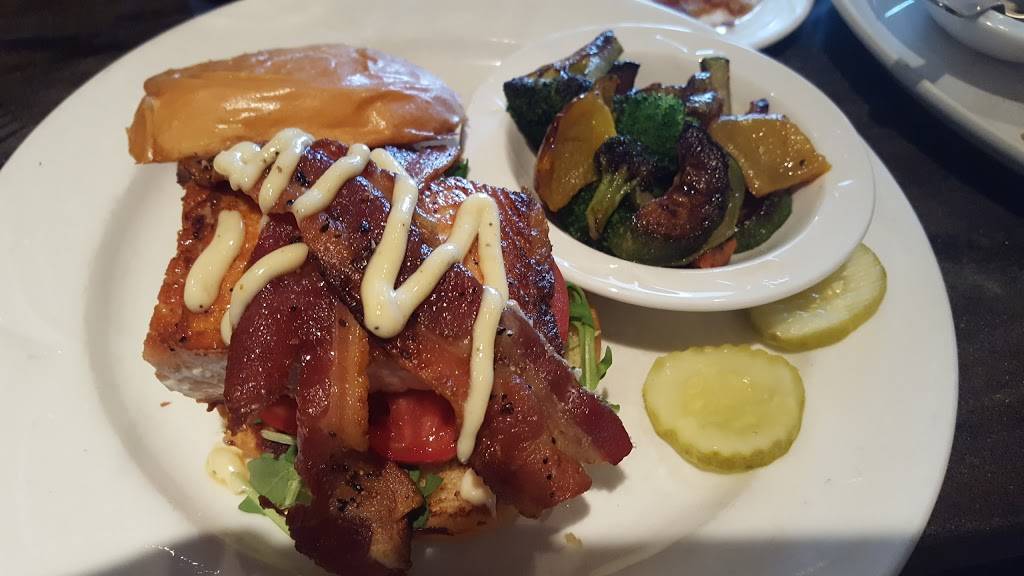 Vernons Cafe | night club | 720 Youngstown Warren Rd, Niles, OH 44446, USA | 3306521381 OR +1 330-652-1381