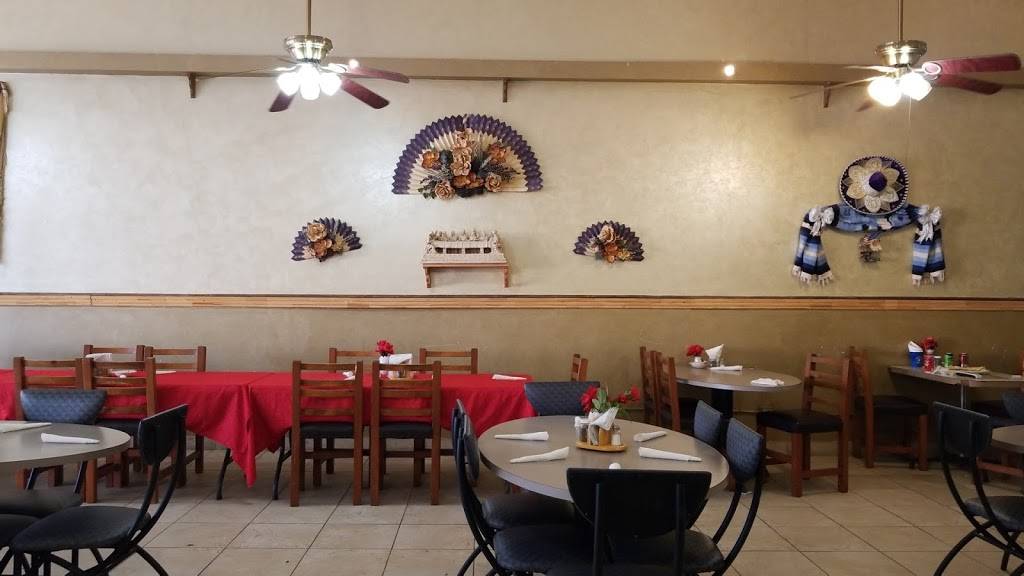 El Arbol | restaurant | 107 E Main St, Wolfe City, TX 75496, USA | 9034962323 OR +1 903-496-2323