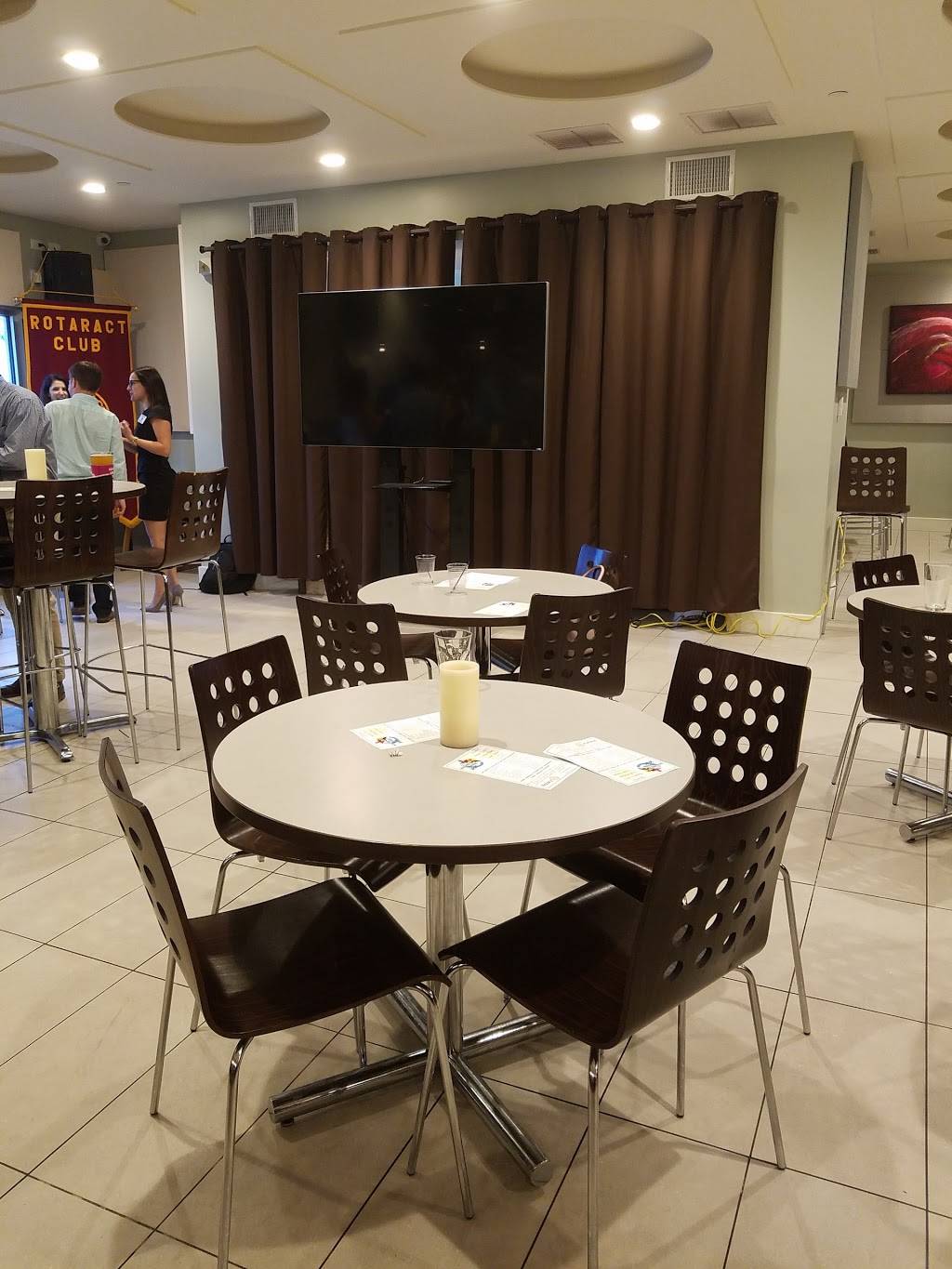 Seachasers Lounge | night club | Jacksonville Beach, FL, USA | 9043720444 OR +1 904-372-0444