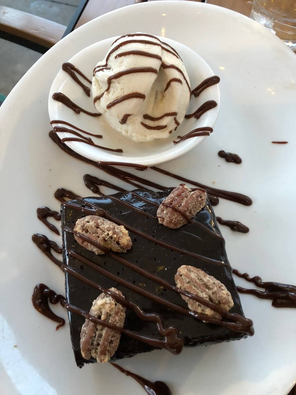 Stone Werks Big Rock Grille, The Rim | restaurant | 5807 Worth Pkwy, San Antonio, TX 78257, USA | 2105589898 OR +1 210-558-9898