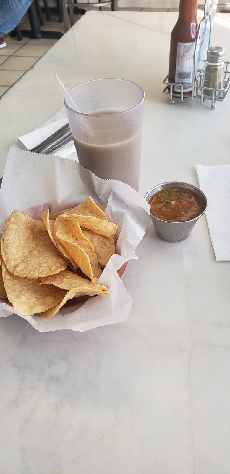 La Bamba | restaurant | 13439 Osborne St, Arleta, CA 91331, USA | 8188348737 OR +1 818-834-8737