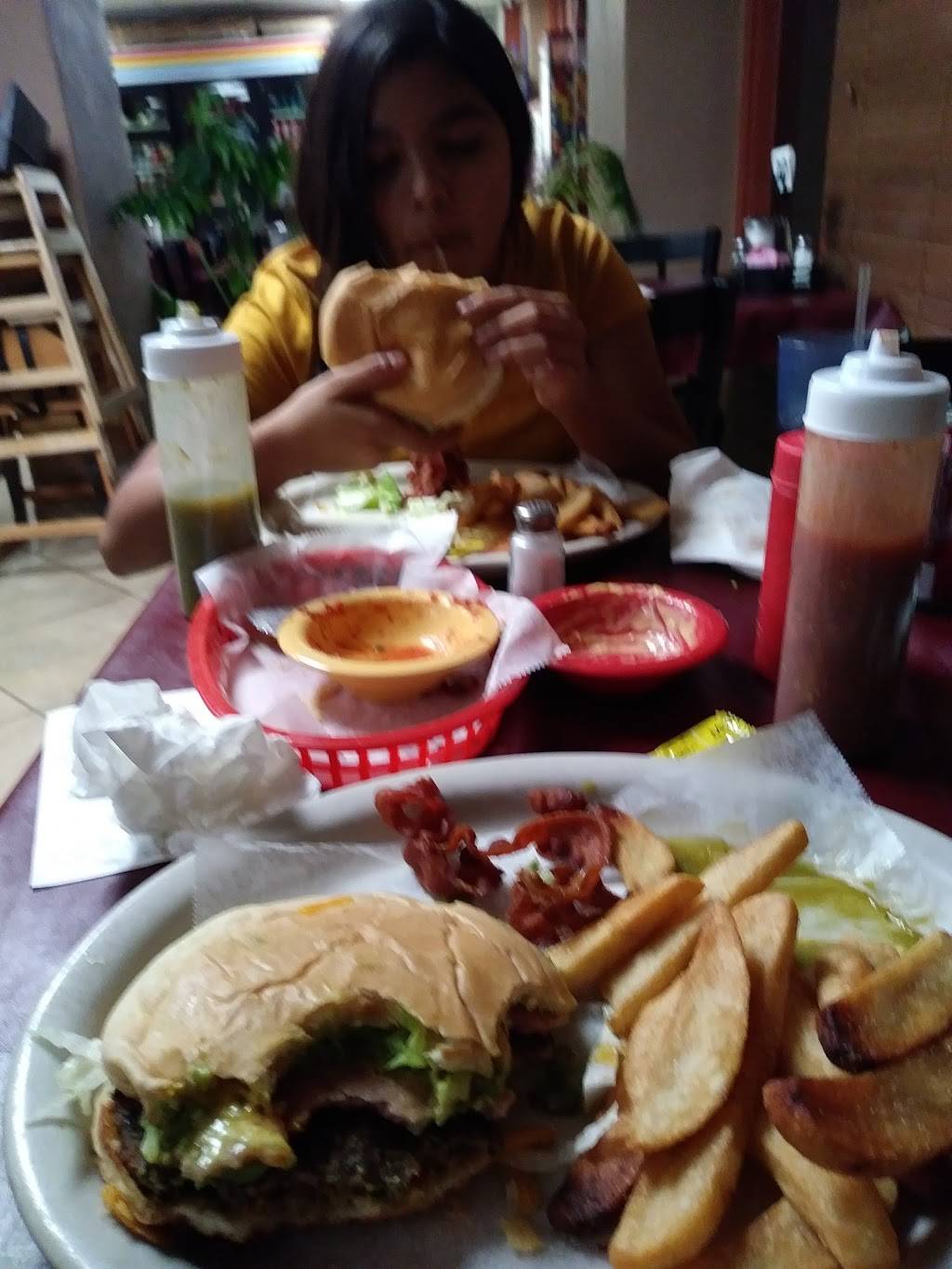 My Guadalajara | restaurant | 4414 W Commerce St, San Antonio, TX 78237, USA | 2104337200 OR +1 210-433-7200