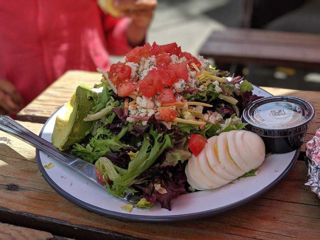 Squeaky Bs | restaurant | Box 1244, 1000 Grand Ave, Grand Lake, CO 80447, USA | 9707988221 OR +1 970-798-8221