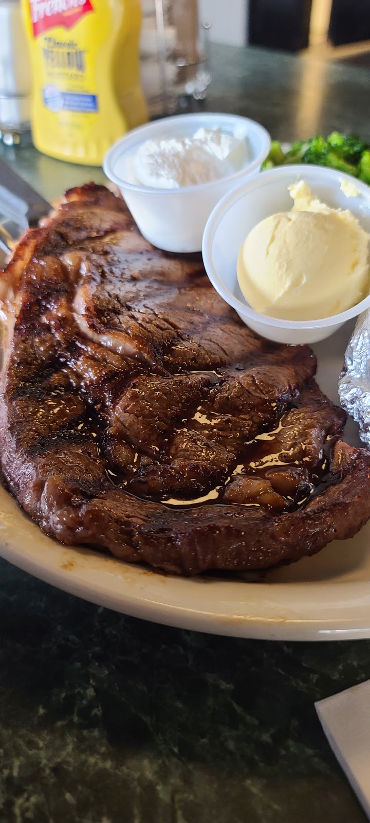 Chasers Grill & Bar | restaurant | 1809 W Fayette Ave, Effingham, IL 62401, USA | 2173475336 OR +1 217-347-5336