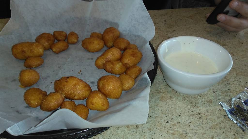 Arcadia Family Restaurant | restaurant | 615 Dettloff Dr, Arcadia, WI 54612, USA | 6083231134 OR +1 608-323-1134