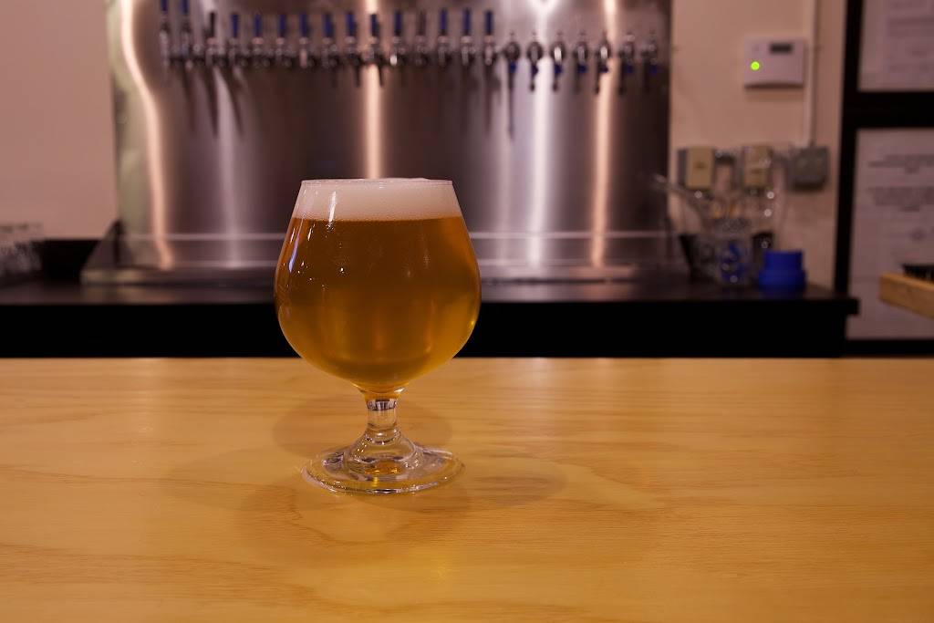 Smith & Lentz Brewing | restaurant | 903 Main St, Nashville, TN 37206, USA | 6154362195 OR +1 615-436-2195