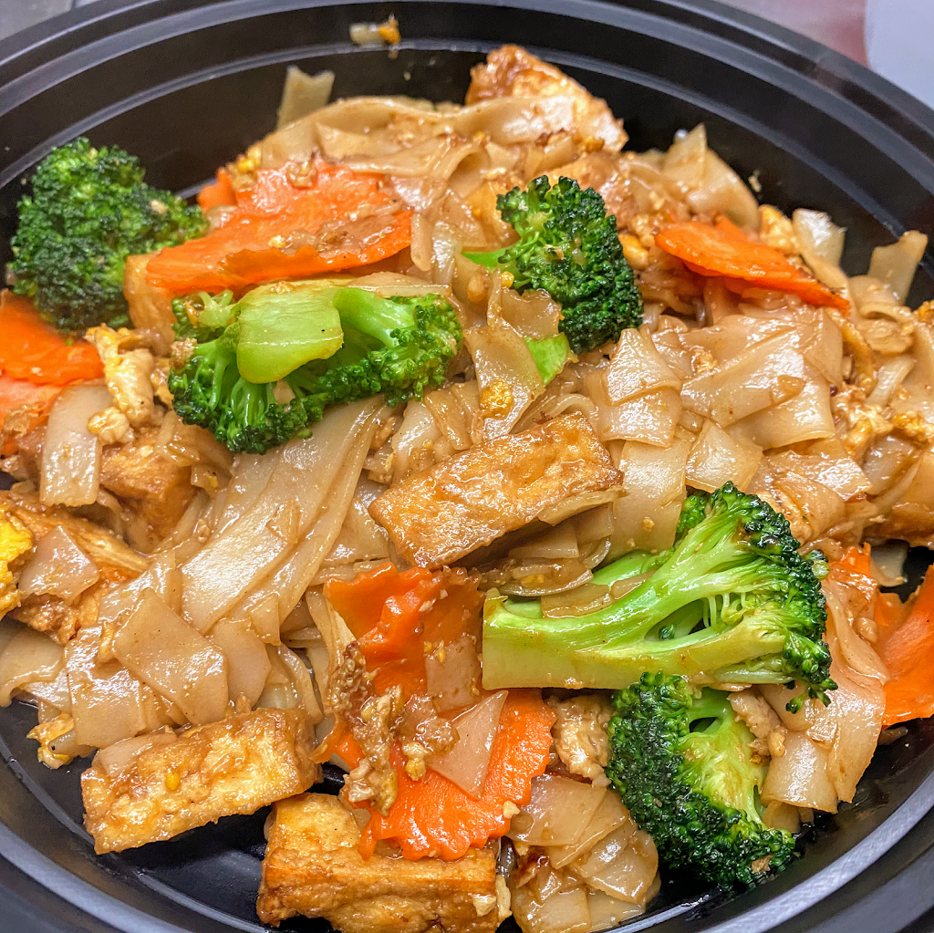 Santi Thai Fusion | restaurant | 346 E William St, San Jose, CA 95112, USA | 4082160637 OR +1 408-216-0637