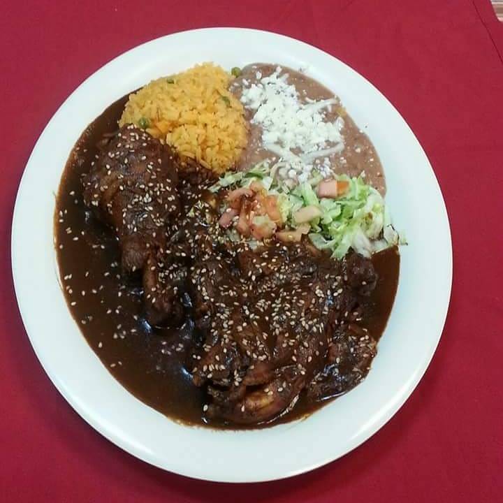 El Huarache De Maria | restaurant | 5108 W Fullerton Ave, Chicago, IL 60639, USA | 7736885024 OR +1 773-688-5024