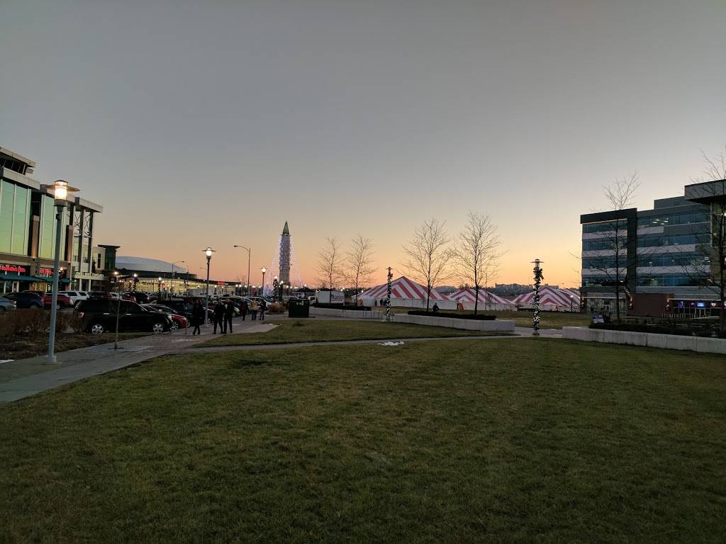 DJs Dugout Sports Bar - Aksarben Village | restaurant | 2102 S 67th St, Omaha, NE 68106, USA | 4029333533 OR +1 402-933-3533