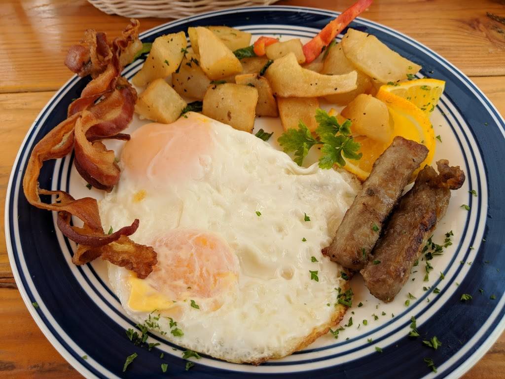 CCs Restaurant Beer Garden | restaurant | Boulevard Benito Juárez 716, Los Angeles, 22710 Rosarito, B.C., Mexico | 016616121281 OR +52 661 612 1281