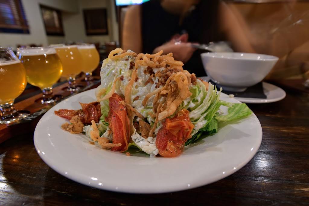 Portside Tavern | restaurant | 72 North St, Hyannis, MA 02601, USA | 5085349600 OR +1 508-534-9600