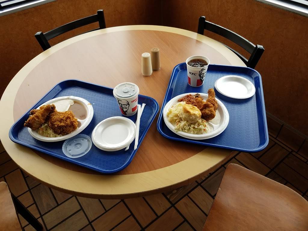 KFC | restaurant | 1110 Madison Ave, Mankato, MN 56001, USA | 5073873611 OR +1 507-387-3611